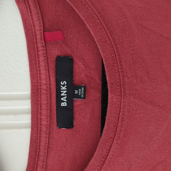 Banks Journal red tee in medium - Picture 2 of 2